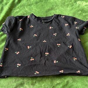 Cherry Print Black Women's Short Sleeve Tee good condition